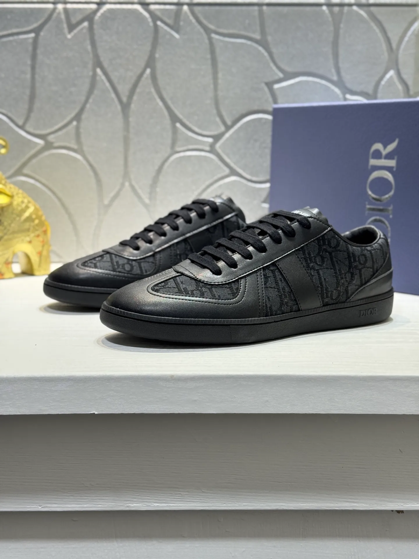 Men's Men's Shoes💰380【New Style】🎠🎠Dior🔍Top Purchasing Agency🇮🇹Di's hot style super popular sneakers are synchronized with the new product counters. The uppers are original Italian imported cowhide, the logo graphics are perfectly reproduced with complex craftsmanship necessary for fashionistas, and the imported soft sheepskin lining is Sole: The original sole is specially provided by the original factory. The exclusive movable molded sole is super comfortable. The original factory follows the order. 🔍🔍Multiple colors are available. You can enter and exit the counter at will. Welcome to compare. A must-have for trendy men. Code number: 38-44 (45 customized